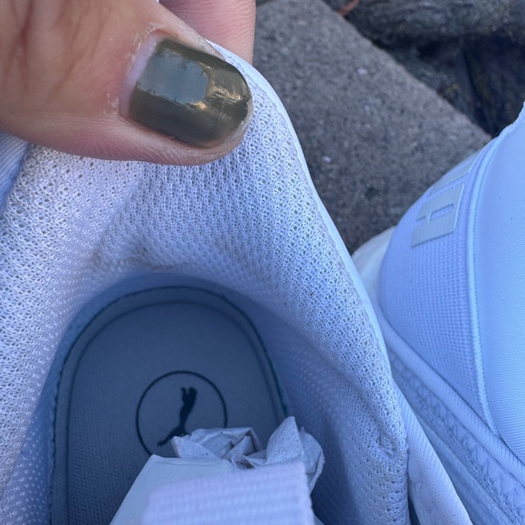 NWOT White Puma trainers with a sporty vibe size 6 - Picture 2 of 5